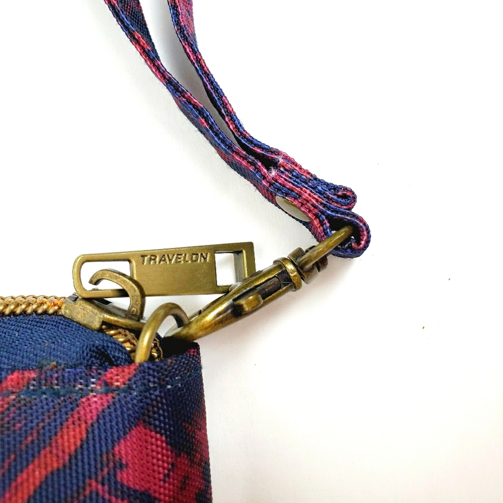 Travelon Multi-Compartment Wallet NWOT - Picture 3 of 7